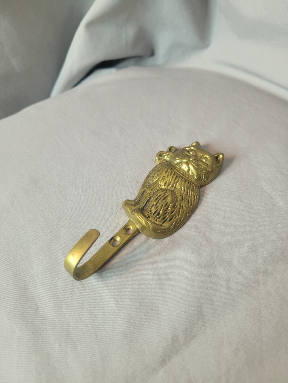 Vintage Brass Sitting Cat Wall Hook - Brass